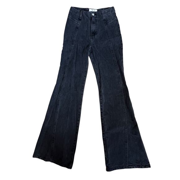 Free People We The Free Women’s Sz 27 High Rise Flare Jeans Black Gray Denim - Picture 4 of 15